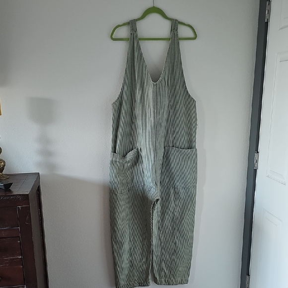 Free People Denim - ●●FREE PEOPLE "HIGH ROLLER" OVERALLS/JUMPSUIT SIZE L NWT●●
